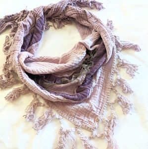NWOT lilac triangle shawl/scarf